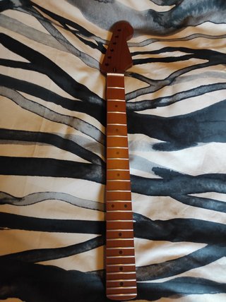 Mástil Arce Tostado Stratocaster Acero decal incl