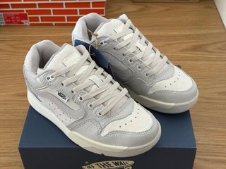 Vans Rowley XLT grises y blancas