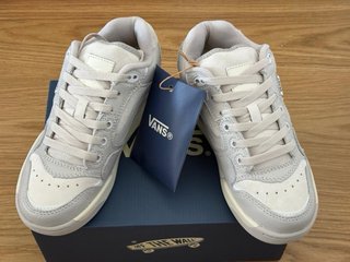 Vans Rowley XLT grises y blancas