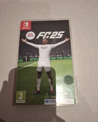Nintendo Switch + funda + complementos+ fc 25