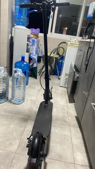 Patinete Eléctrico Negro Deslimitado a 38 km/h
