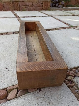 Centro de mesa / Jardinera de madera. Artesanal.
