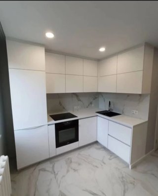 Instalación de puertas, cocinas y armarios