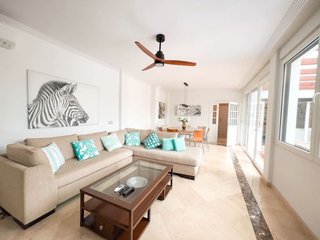 Alquiler vacacional villa cerca de Puerto Banús.