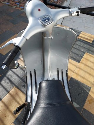 Vespa N125 Año 58 Plata