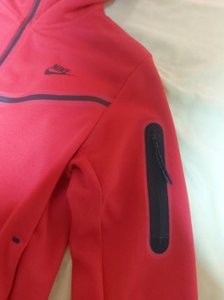 Chaqueta Nike Tech Roja