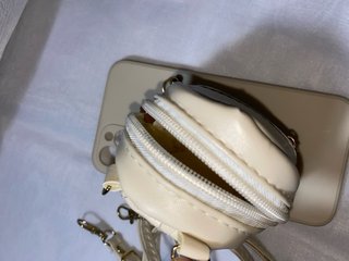 Funda iPhone 11 Pro Max con mini bolso