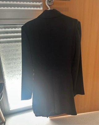 Vestido negro Zara