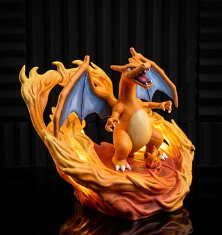 Figura Charizard Pokémon Pintada