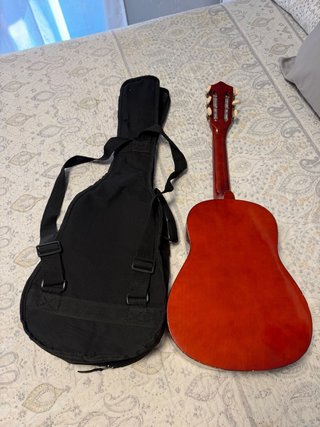 Guitarra Clásica con Funda Strongbag