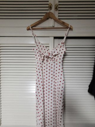 Vestido blanco lunares rojos elástico