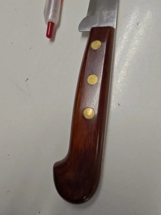 Due coltelli da cucina Iberia