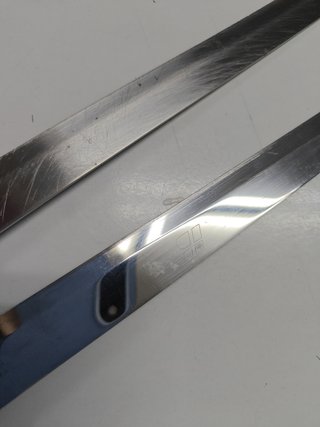 Due coltelli da cucina Iberia
