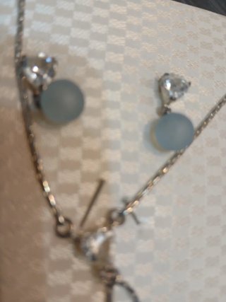Conjunto collar y pendientes corazón azul