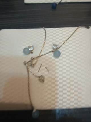 Conjunto collar y pendientes corazón azul
