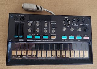 Micro-sintetizador Korg Volca FM