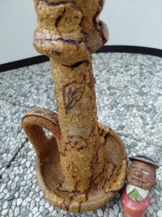 Portacandele in sughero con statuetta