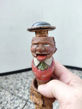 Portacandele in sughero con statuetta
