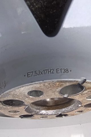 Llantas 17" Audi con Neumáticos Pirelli