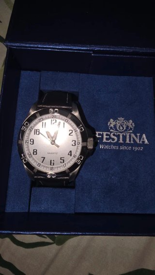 Reloj Festina Cuarzo Negro y Plateado