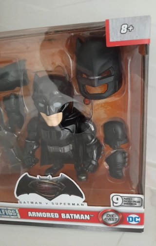Metalfig Batman V Superman Armored Batman