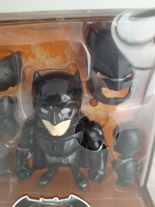 Metalfig Batman V Superman Armored Batman