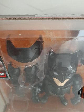 Metalfig Batman V Superman Armored Batman