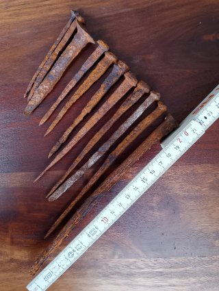 Clavos Náuticos Antiguos Forjados a Mano
