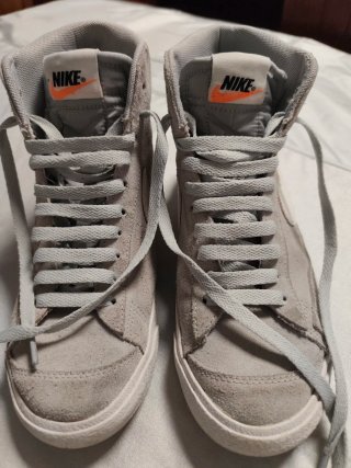 Nike Piel Gris Talla 38.5