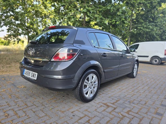 Opel Astra 2009
