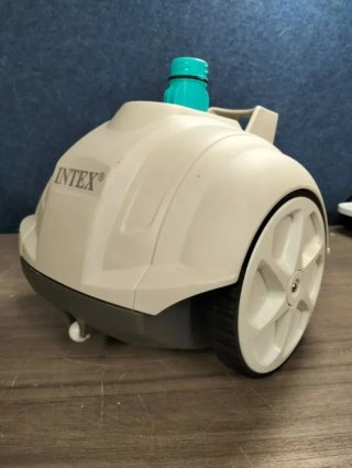 Robot limpiafondos Intex ZX50 con manguera