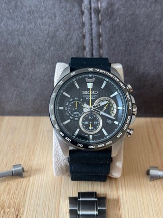 Reloj Seiko Cronógrafo Negro y Plateado