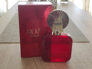 Perfume Rojo by Shakira