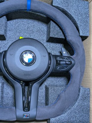 Volante BMW M Performance Alcantara