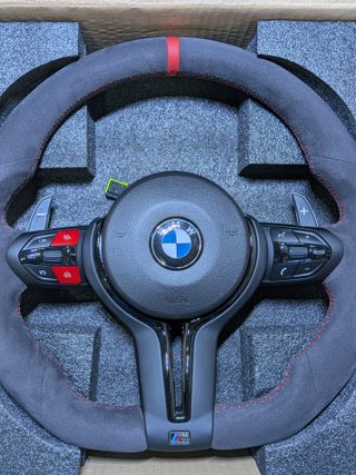 Volante BMW M Performance Alcantara
