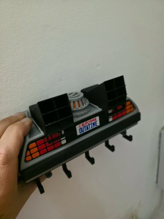 Colgador llaves DeLorean Outatime