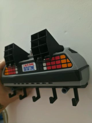 Colgador llaves DeLorean Outatime