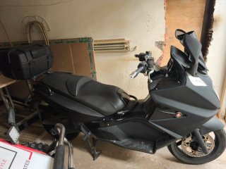 Gilera Maxi Scooter Negra