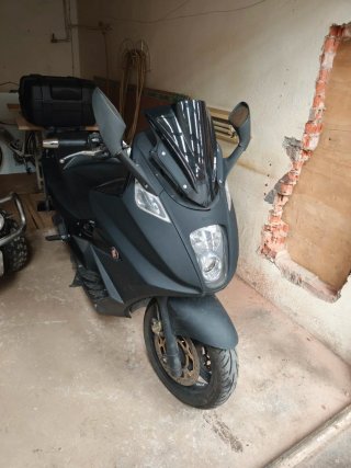 Gilera Maxi Scooter Negra
