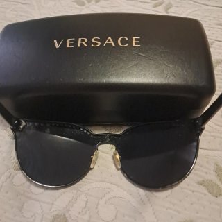 Gafas Versace con cristales plateados