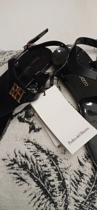 Sandalias Pedro del Hierro Negras Talla 39 con eti