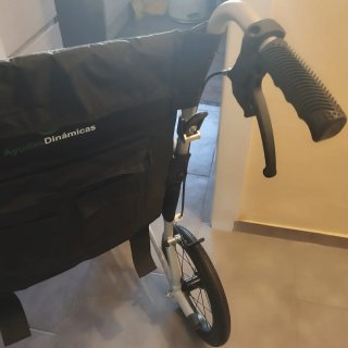 Silla de ruedas plegable NUEVA