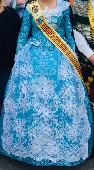 Traje de Fallera azul y blanco