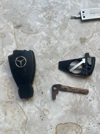 Llave Mercedes Negra