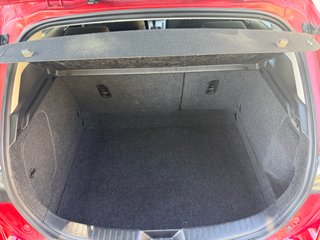 Mazda 3 1.6 Gasolina. Pintado. Garantia. Gestoria.
