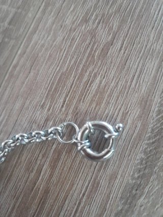 Collana colore argento con ciondoli rotondi