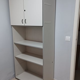 Mueble estantería blanco con 2 puertas