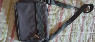 Bolso bandolera gris Reebok