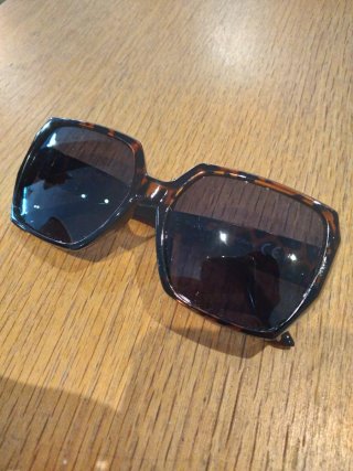 Gafas de sol mujer impecables