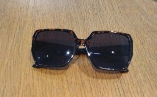 Gafas de sol mujer impecables